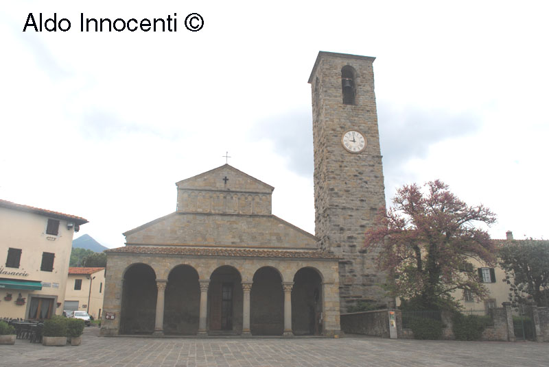 PIEVE DI S. PIETRO A CASCIA: FACCIATA E CAMPANILE 1’ IMMAGINE